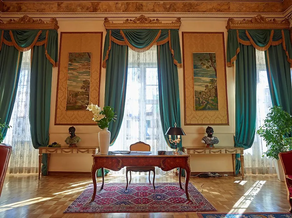 Sina Villa Medici, Autograph Collection Florence